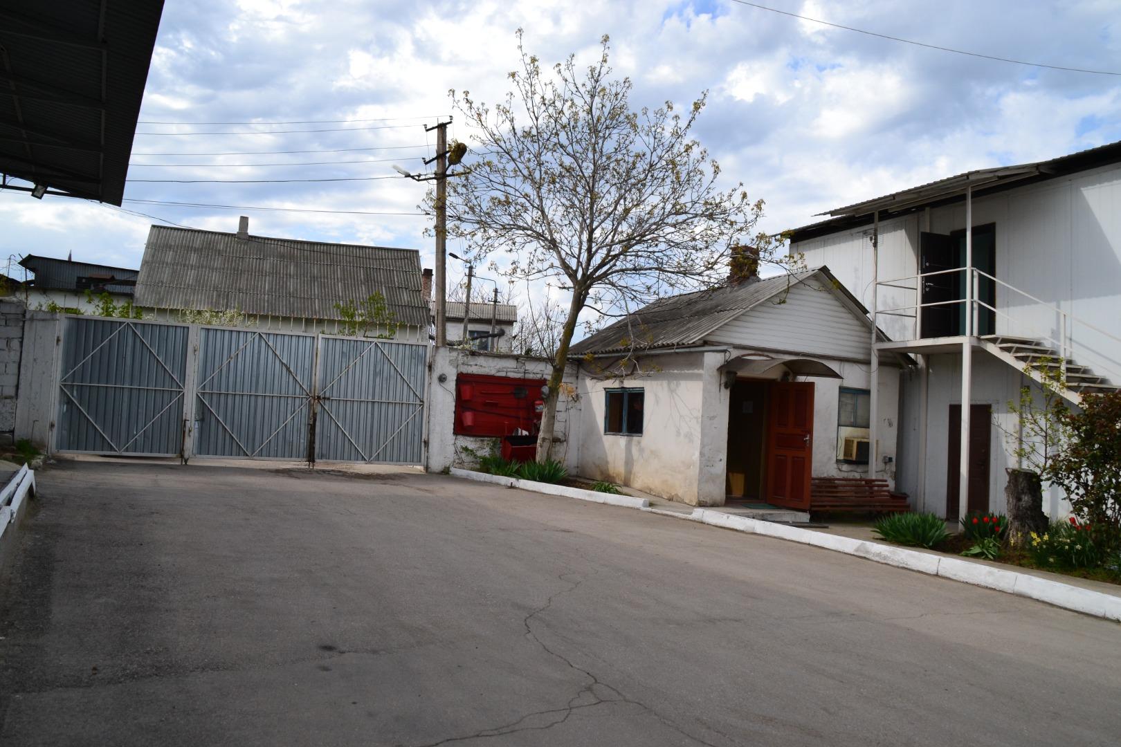 Продажа коммерческой недвижимости, 2900м <sup>2</sup>, Севастополь, Промышленная улица,  д.7